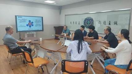 趙正雄副校長深入現代教育技術中心調研，強調技術推廣服務助力學校信息化發展